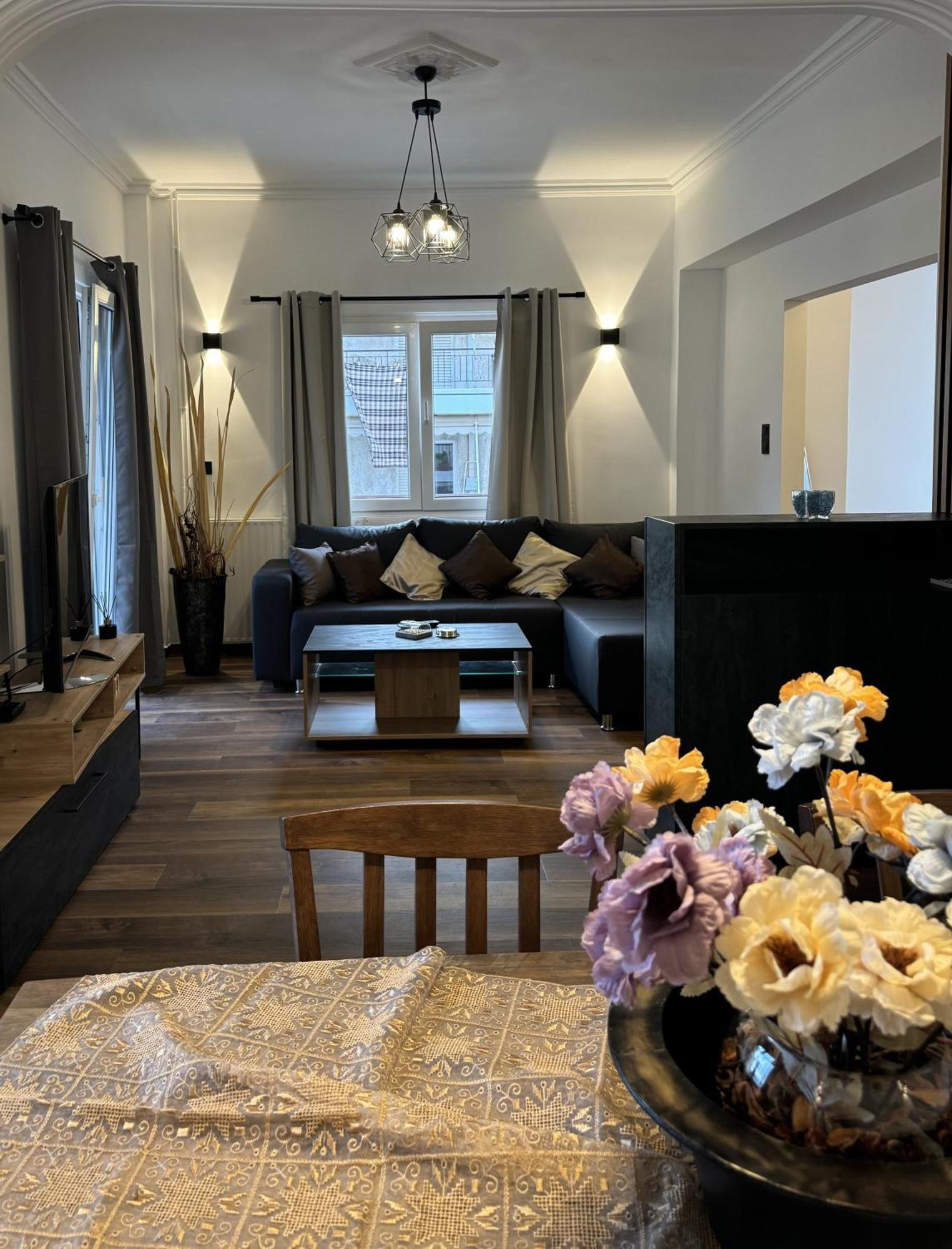 Navaro Apartments พาทรา ภายนอก รูปภาพ