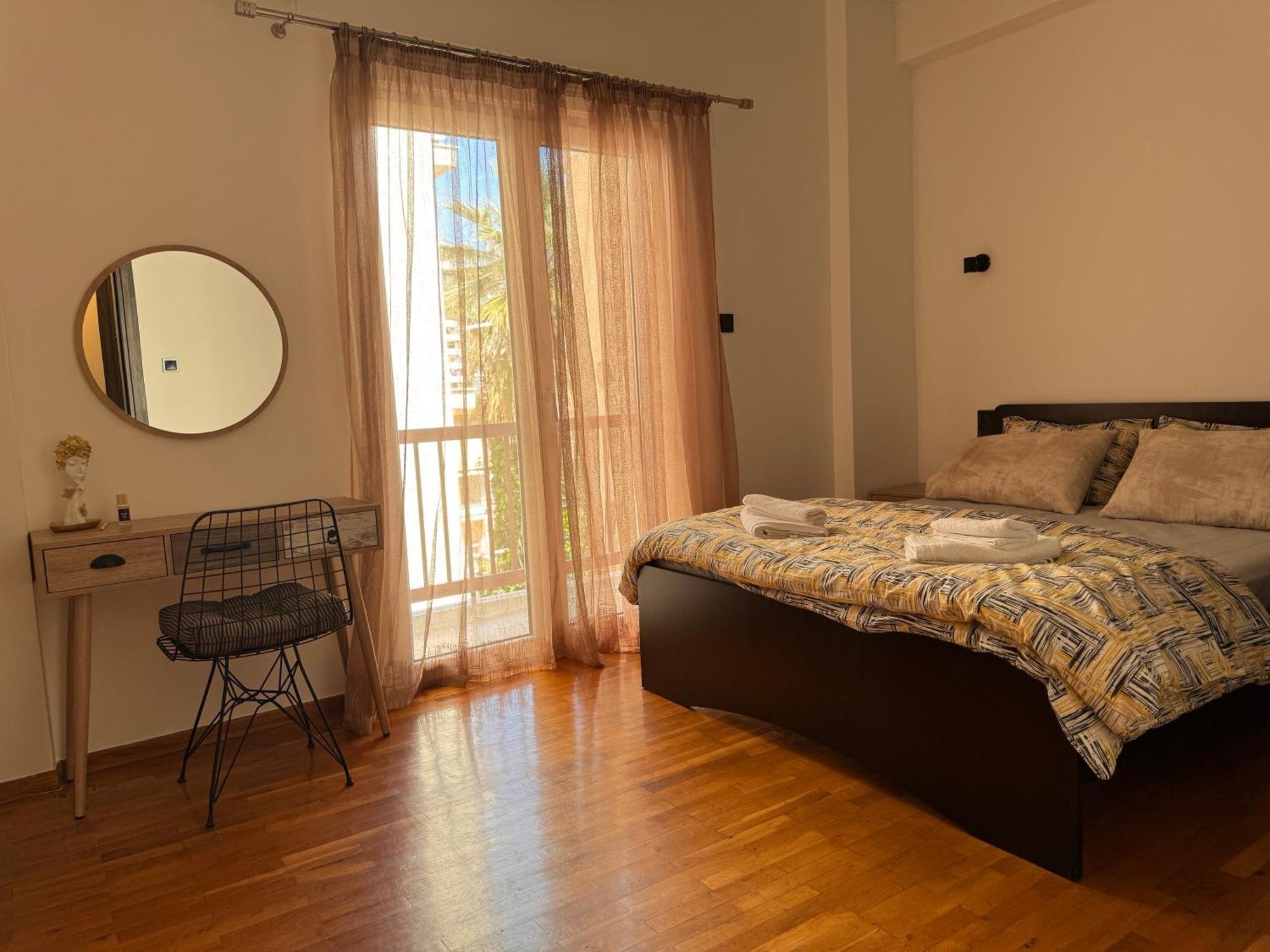 Navaro Apartments พาทรา ภายนอก รูปภาพ